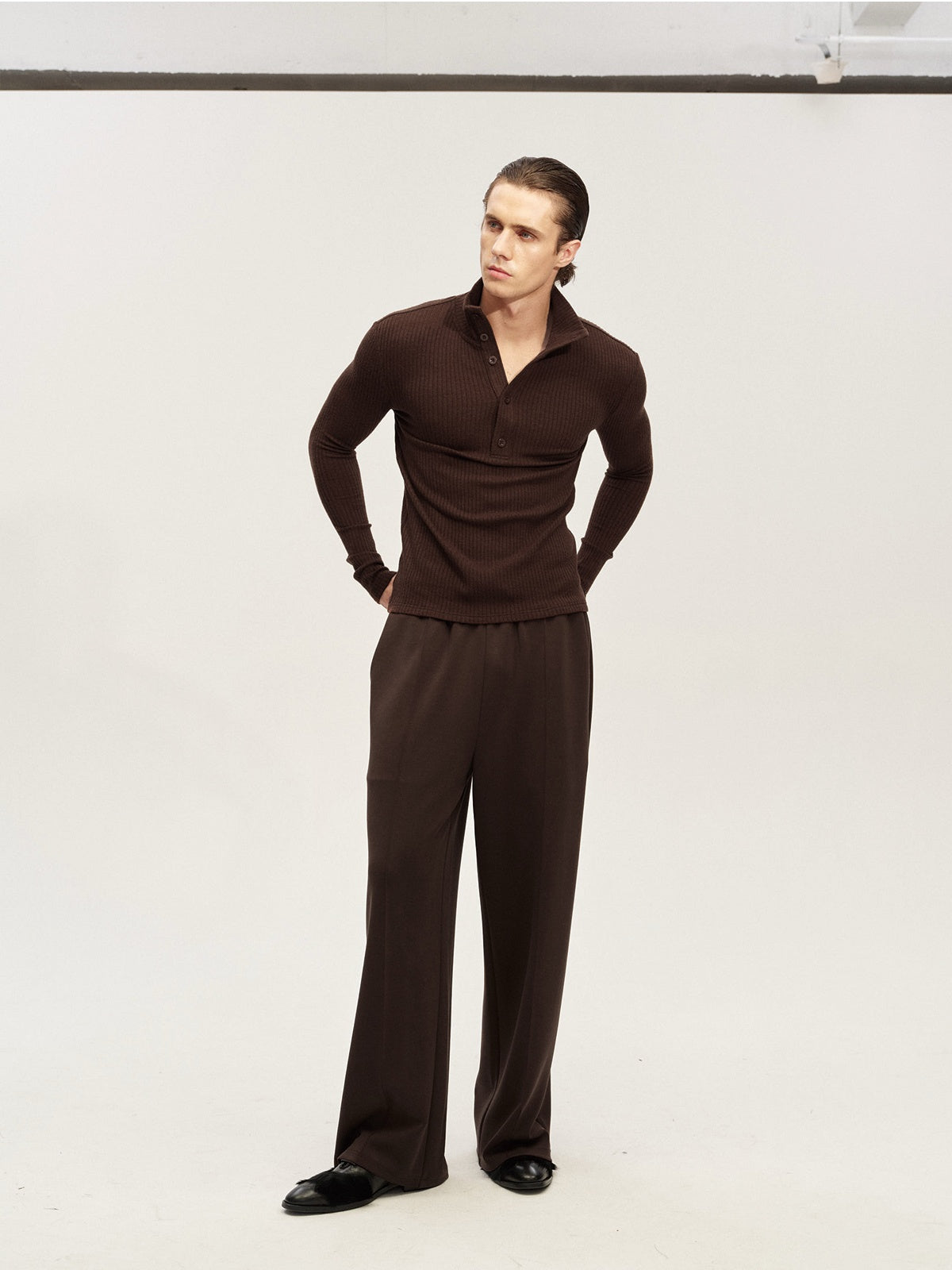JCAESAR Slim-Fit Ribbed Turtleneck Base Layer with Buttons