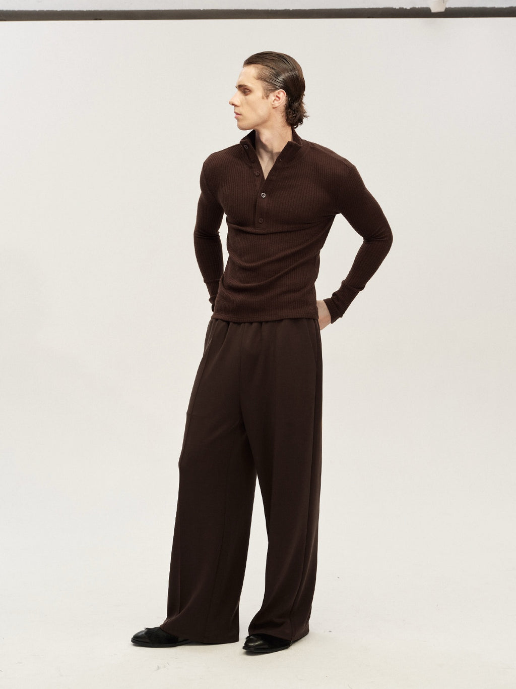 JCAESAR Slim-Fit Ribbed Turtleneck Base Layer with Buttons