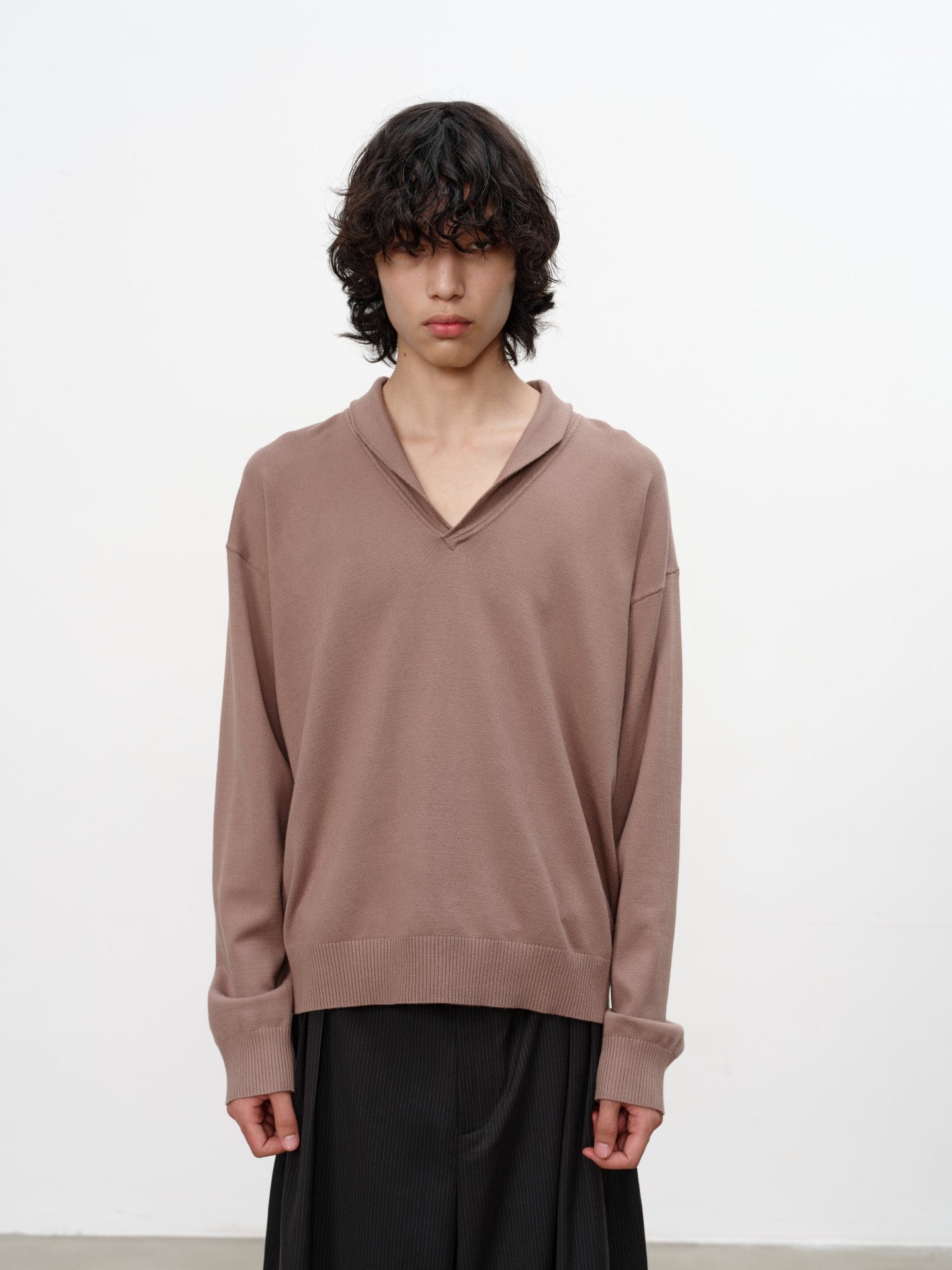 JCAESAR Seagull Collar Sweater