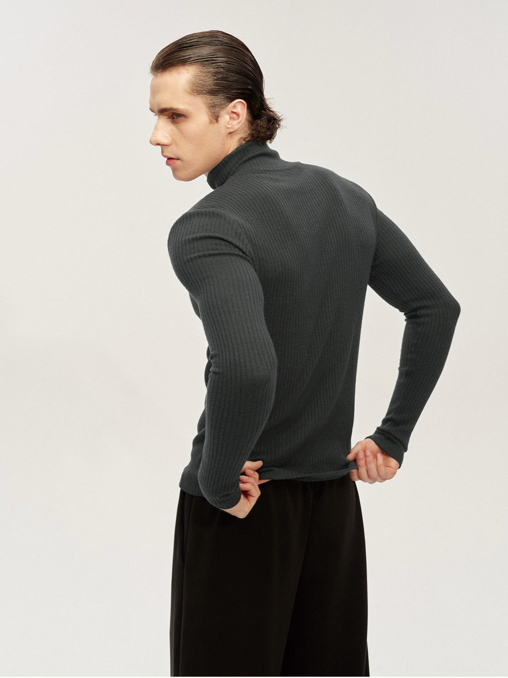JCAESAR Slim-Fit Ribbed Turtleneck Base Layer with Buttons