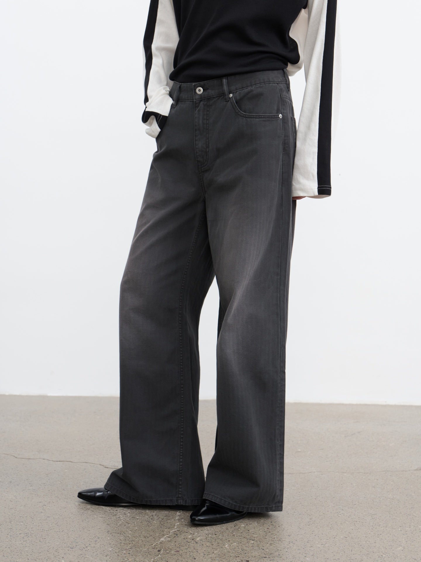JCAESAR Dark‑stripe grey‑mist washed denim jeans
