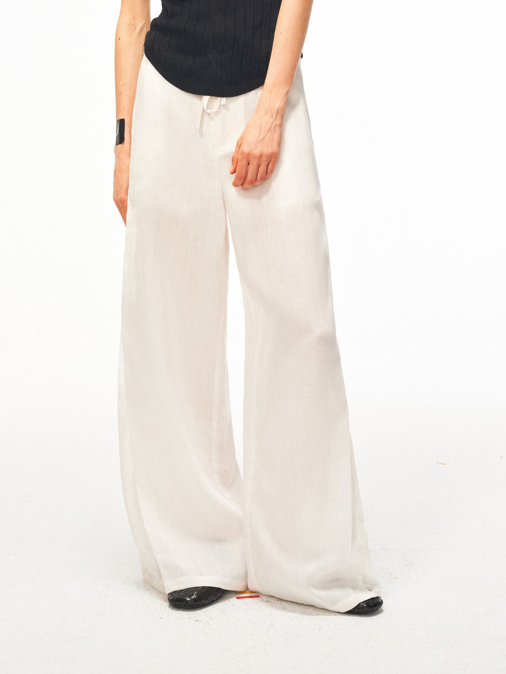 JCAESAR WOMEN Linen trousers with lace panels and pleats