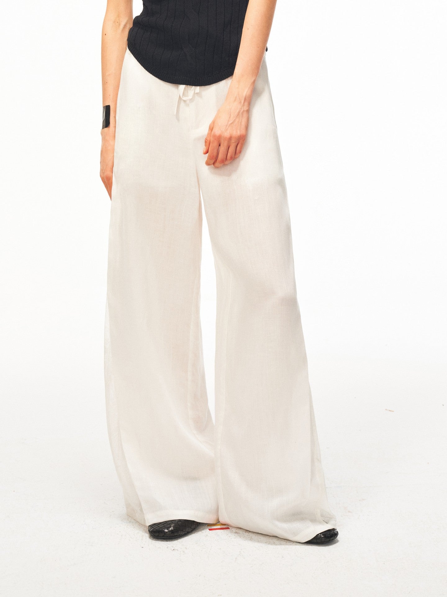 JCAESAR WOMEN Linen trousers with lace panels and pleats