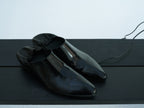 JCAESAR Split‑edge cowhide pointed‑toe black mirror mules