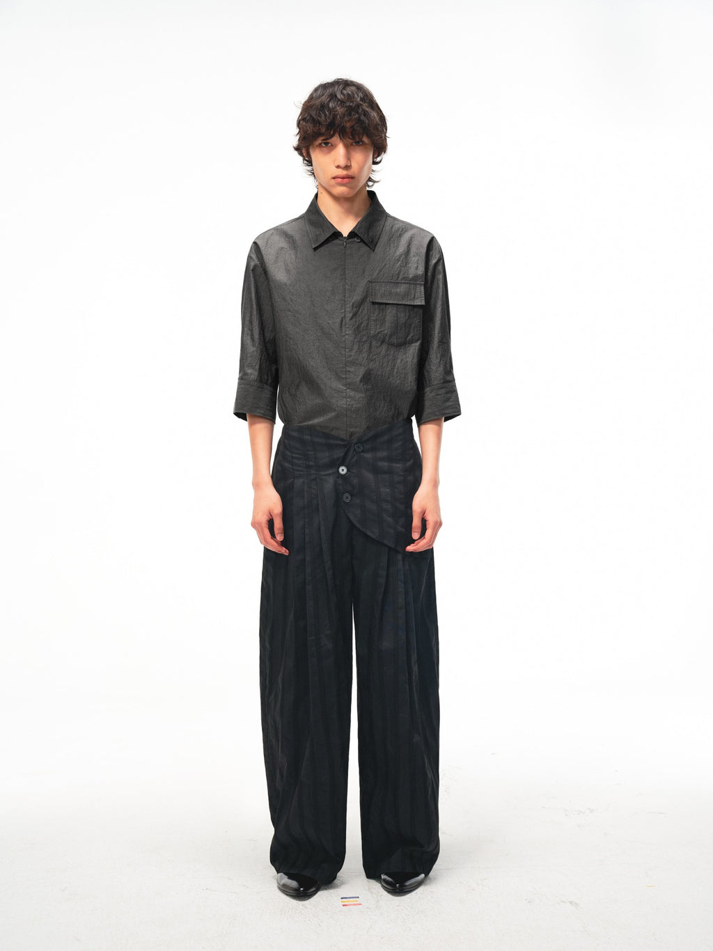 JCAESAR Half‑zip mid‑sleeve shirt with patch pocket in charcoal grey
