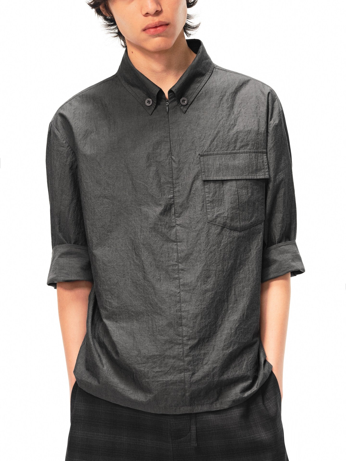 JCAESAR Half‑zip mid‑sleeve shirt with patch pocket in charcoal grey