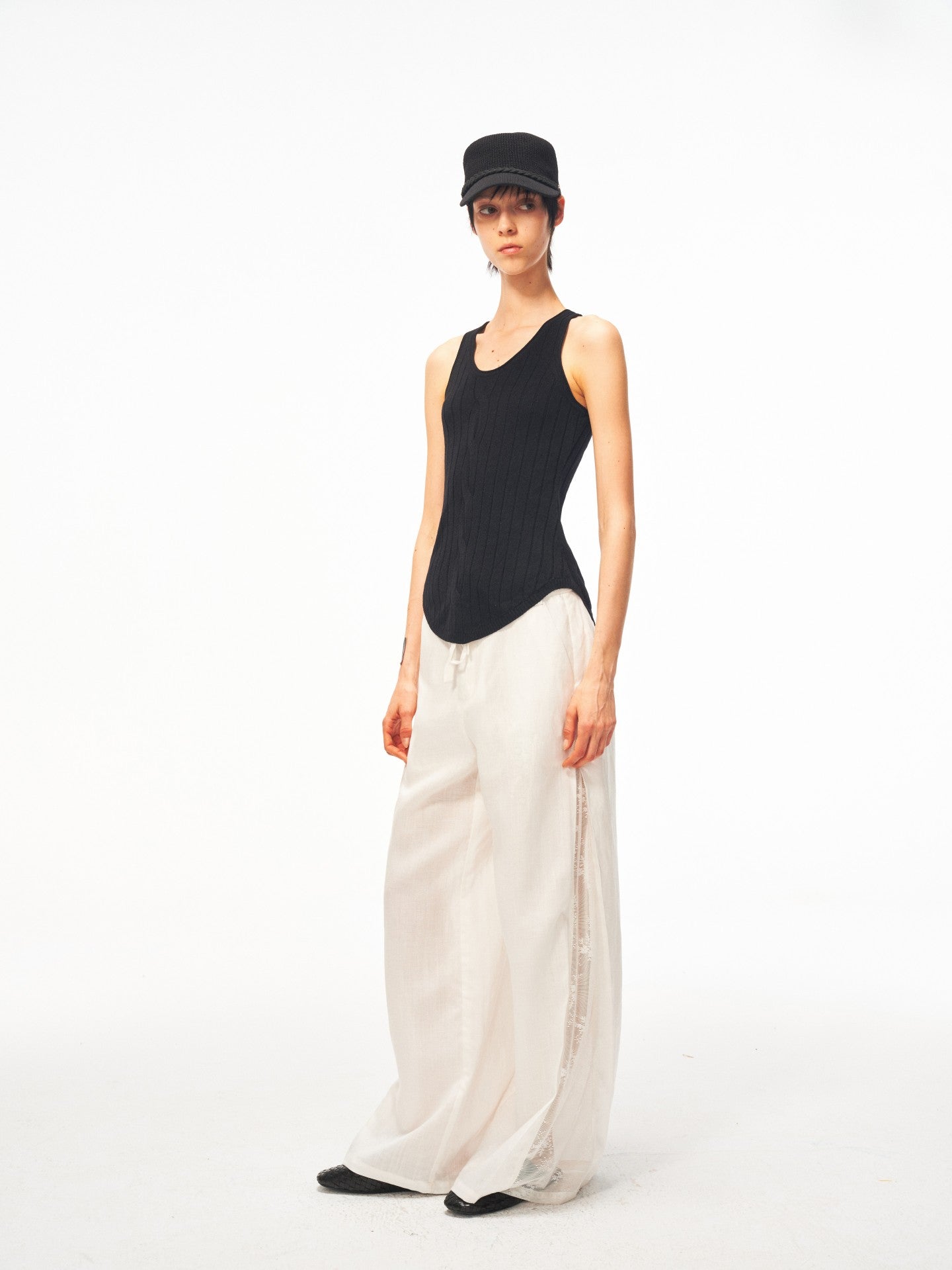 JCAESAR WOMEN Linen trousers with lace panels and pleats