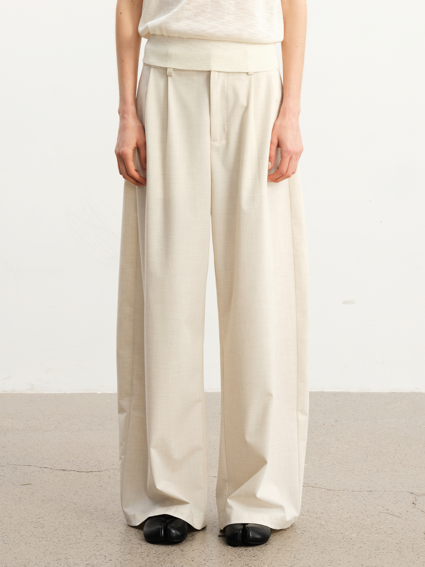 JCAESAR WOMEN Pleated Low‑Crotch Curved‑Blade Pants