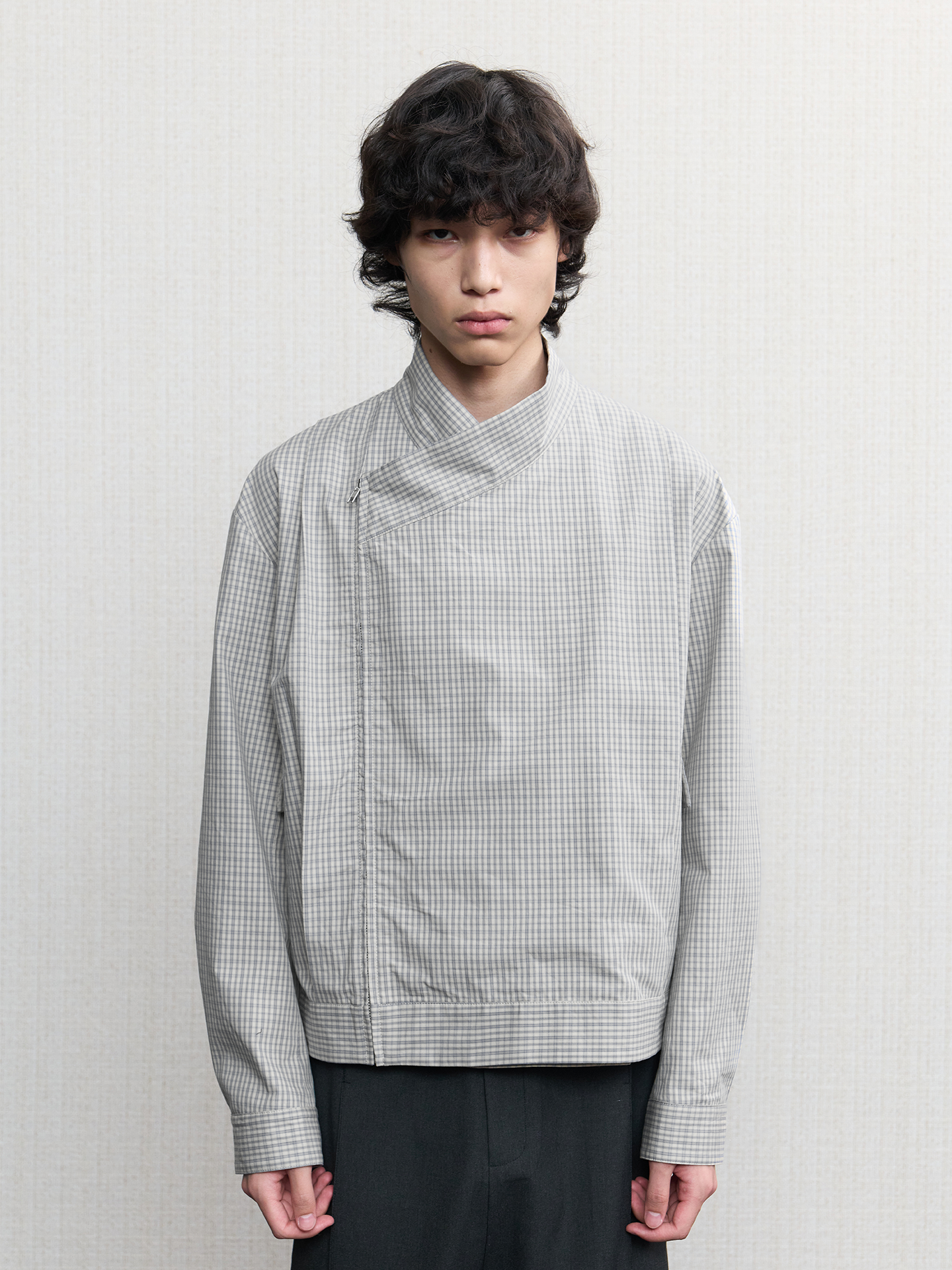 JCAESAR Cross‑collar mesh pleated jacket