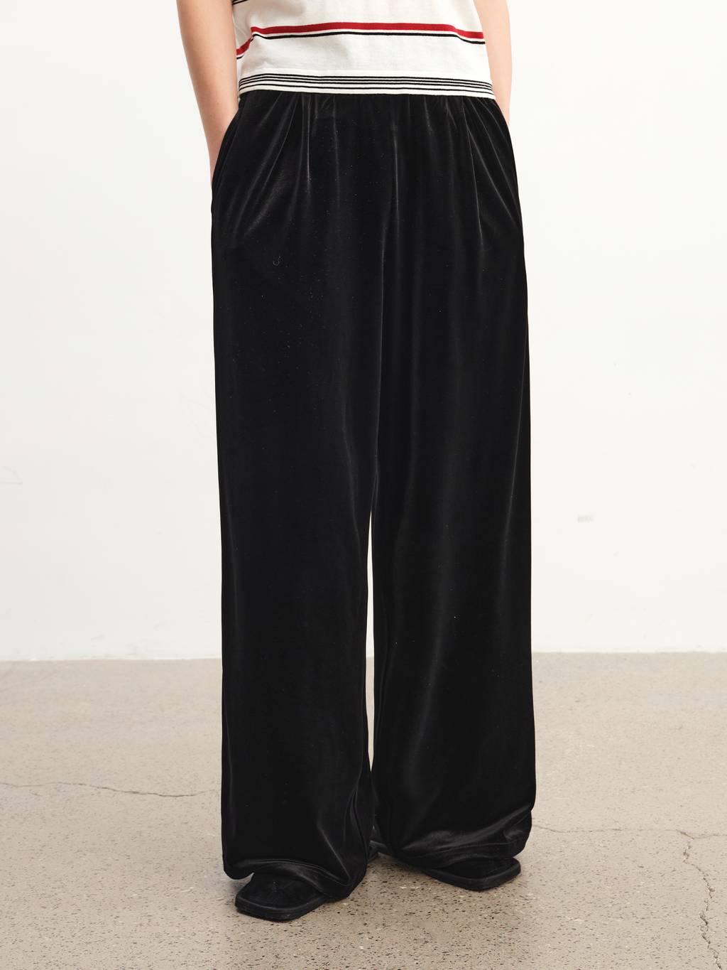 JCAEASAR Velvet ruched jogger pants