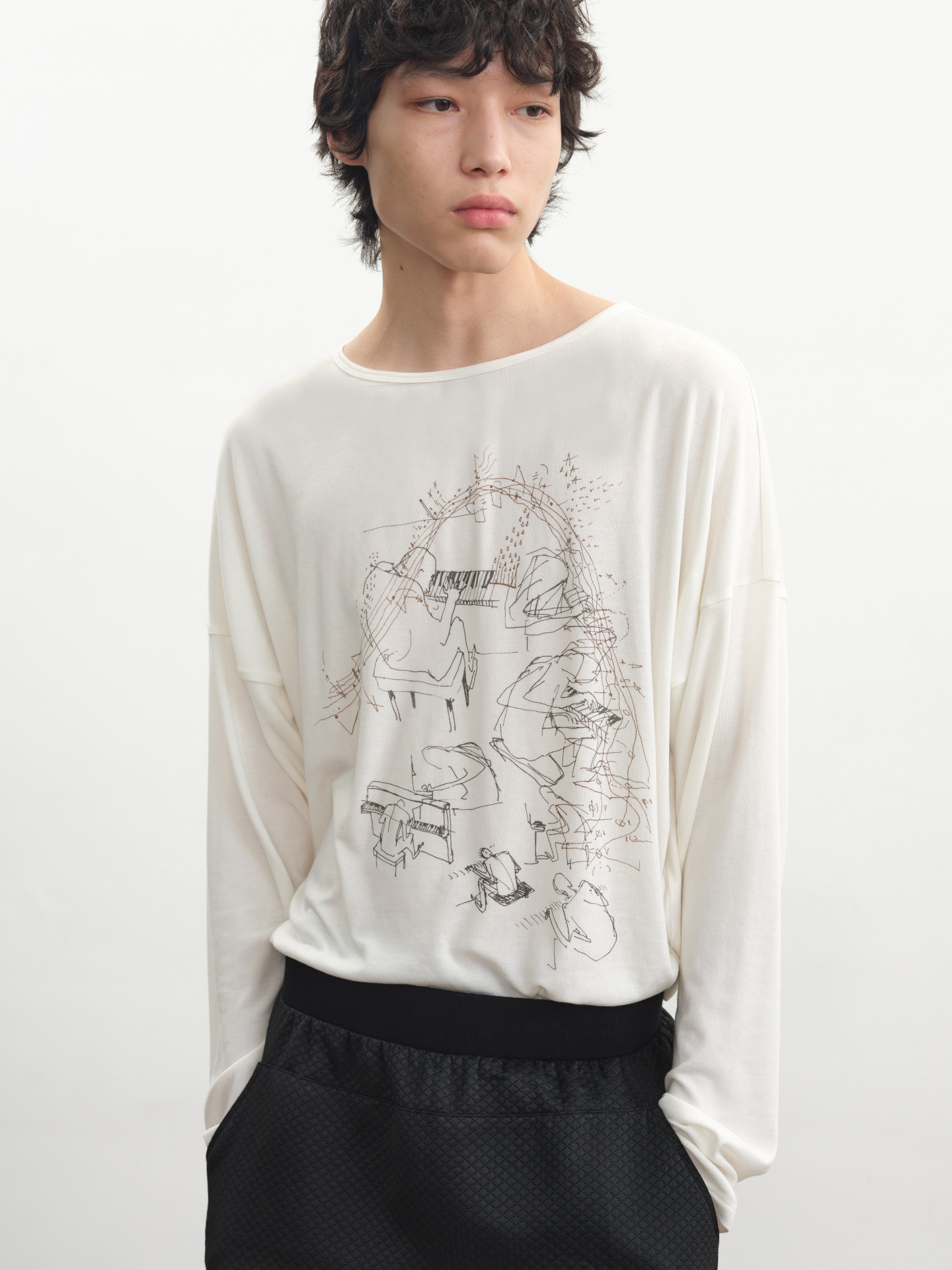 JCAESAR Piano‑Score Print Long‑Sleeve Tee - jcaesarclo