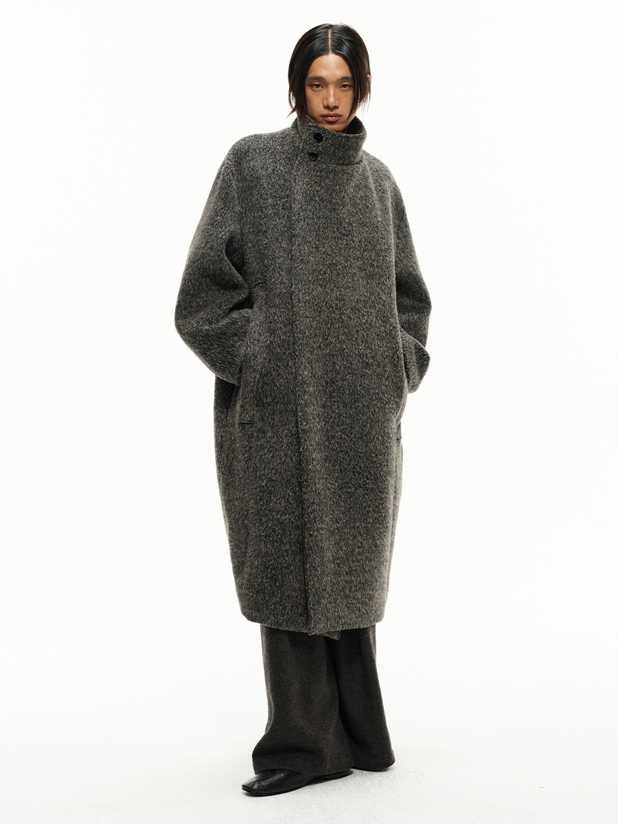 JCAESAR  Cocoon-Shaped Overcoat With A Back Pleated Slanted Front - jcaesarclo