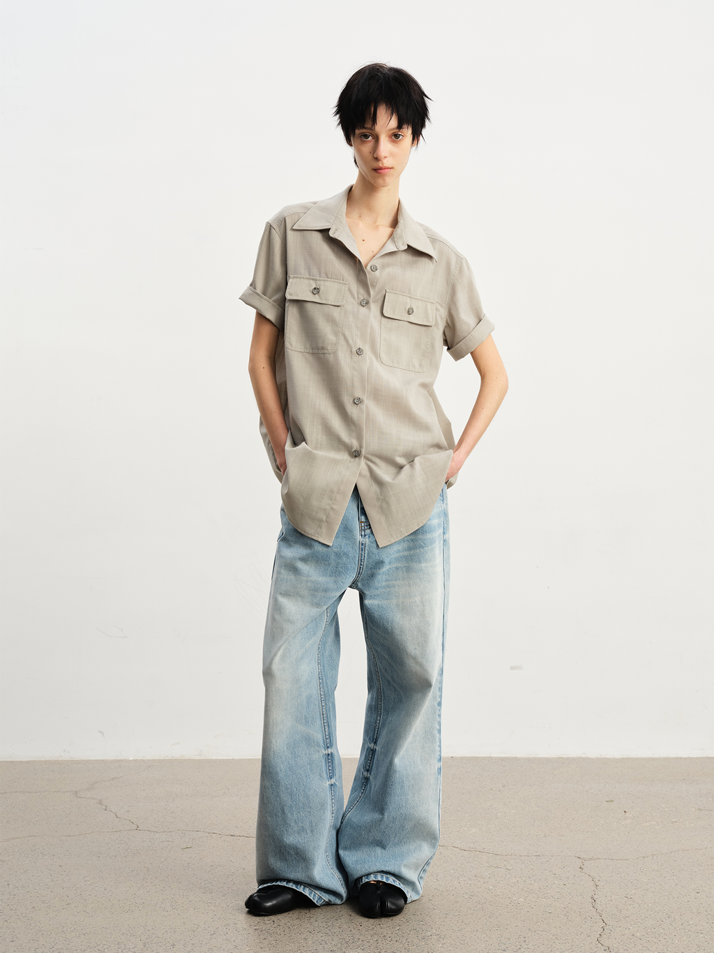 JCAESAR WOMEN  Safari-style short-sleeve shirt
