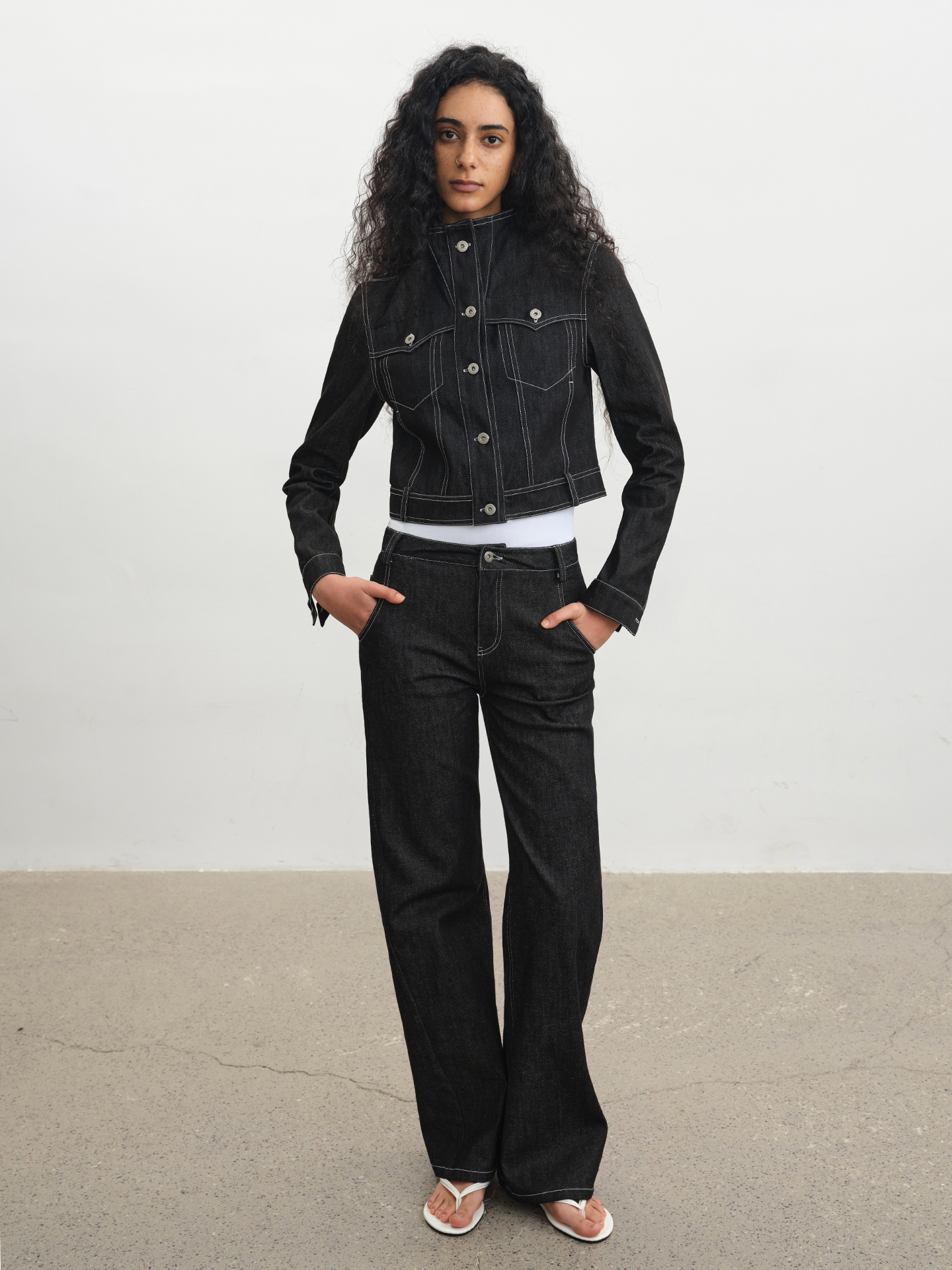 JCAESAR WOMEN Stand‑Collar Raw Denim Jacket - jcaesarclo
