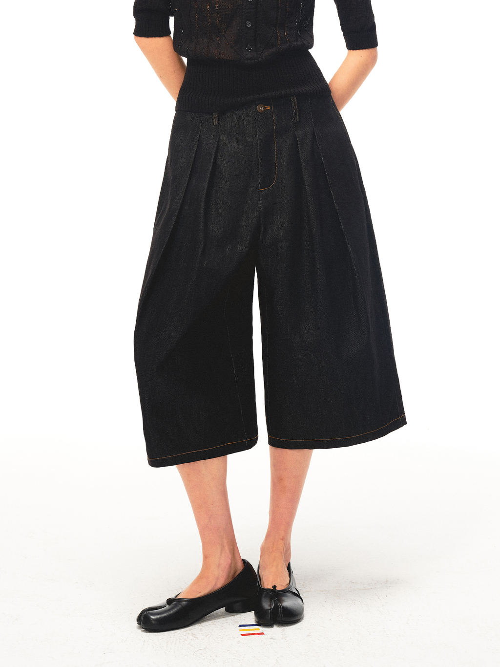 JCAESAR WOMEN Wide‑leg pleated mid‑length denim shorts