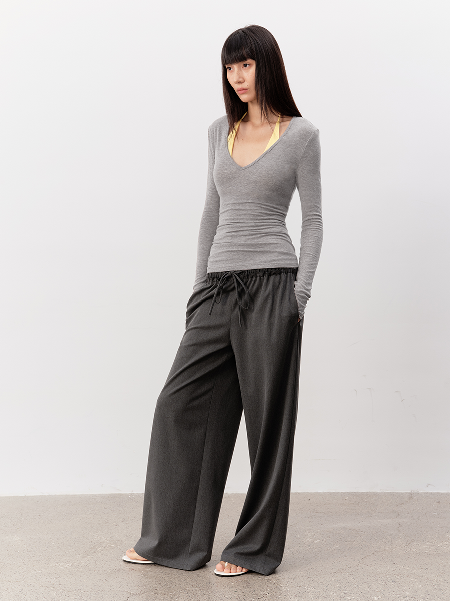 JCAESAR WOMEN  V-neck Basic Top - jcaesarclo