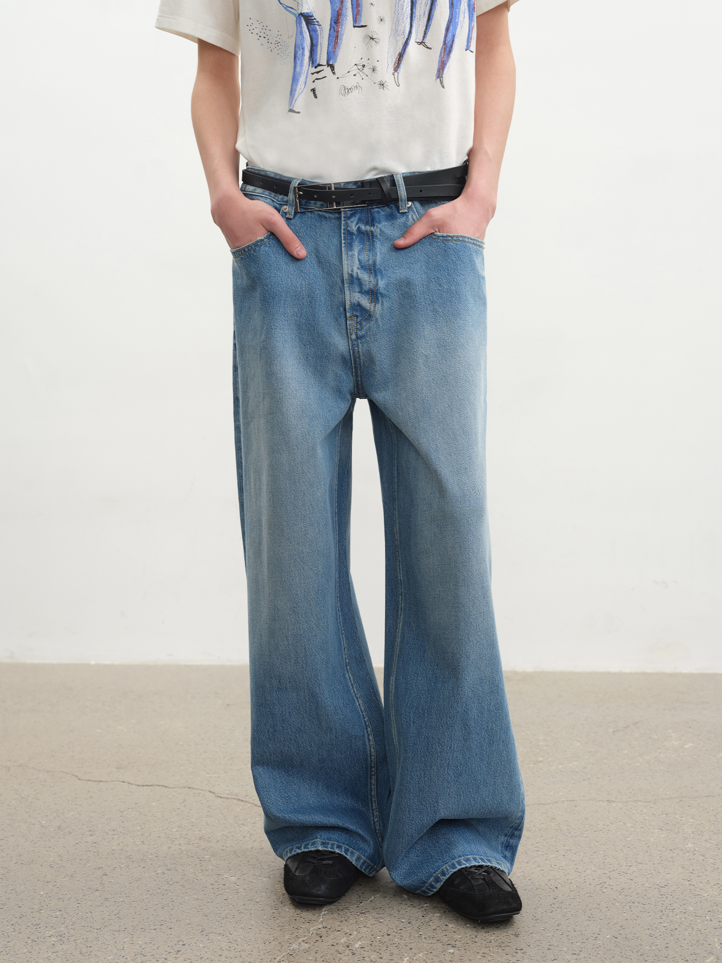 JCAESAR Clean Straight‑Leg Washed Blue Jeans