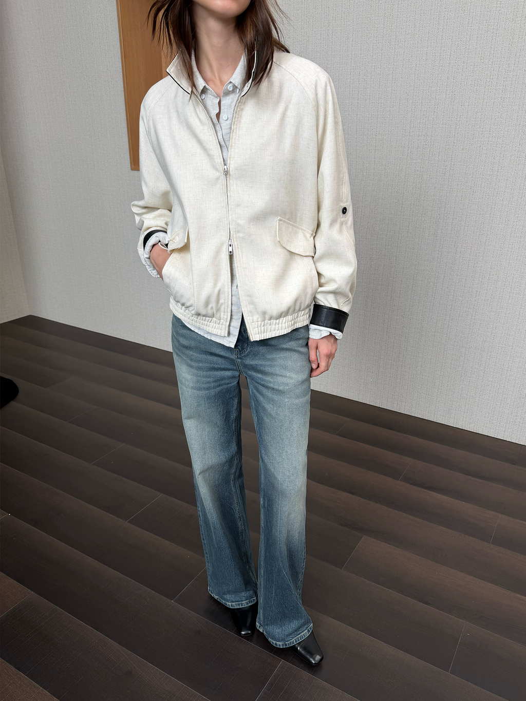 JCAESAR WOMEN Washed Straight-Leg Jeans with Asymmetric Fly