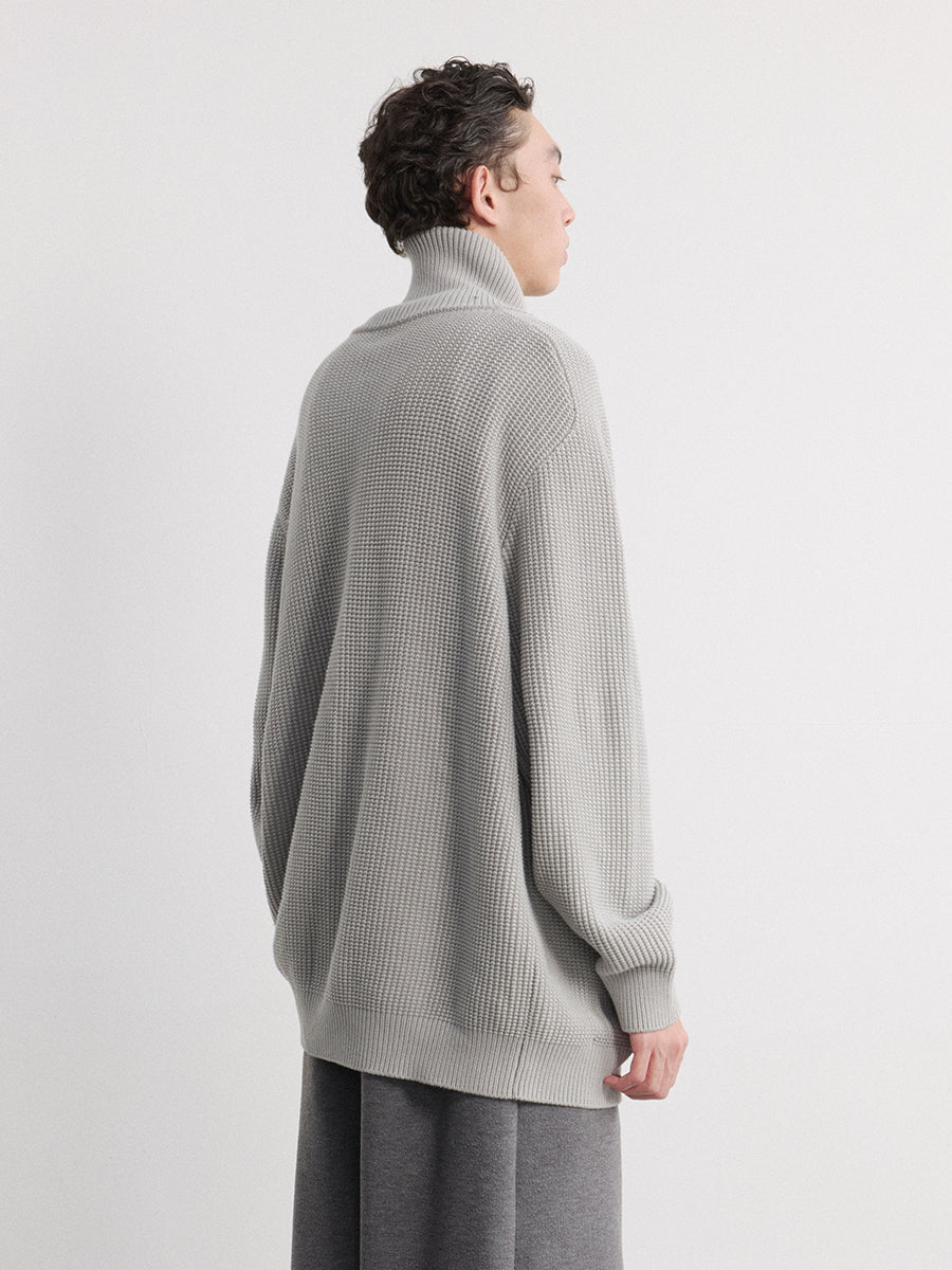 JCAESAR Silhouette High-Neck Zipper Sweater - jcaesarclo