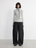 JCAESAR WOMEN Black Jeans With A Front Flap And A Curved Knife Brushed Finish - jcaesarclo