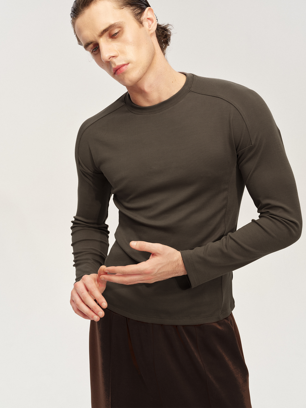 JCAESAR Waist-Fitted Base Top with Double Shoulder Darts
