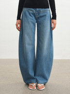 JCAESAR WOMEN Washed Blue Pleated Banana‑Cut Jeans - jcaesarclo