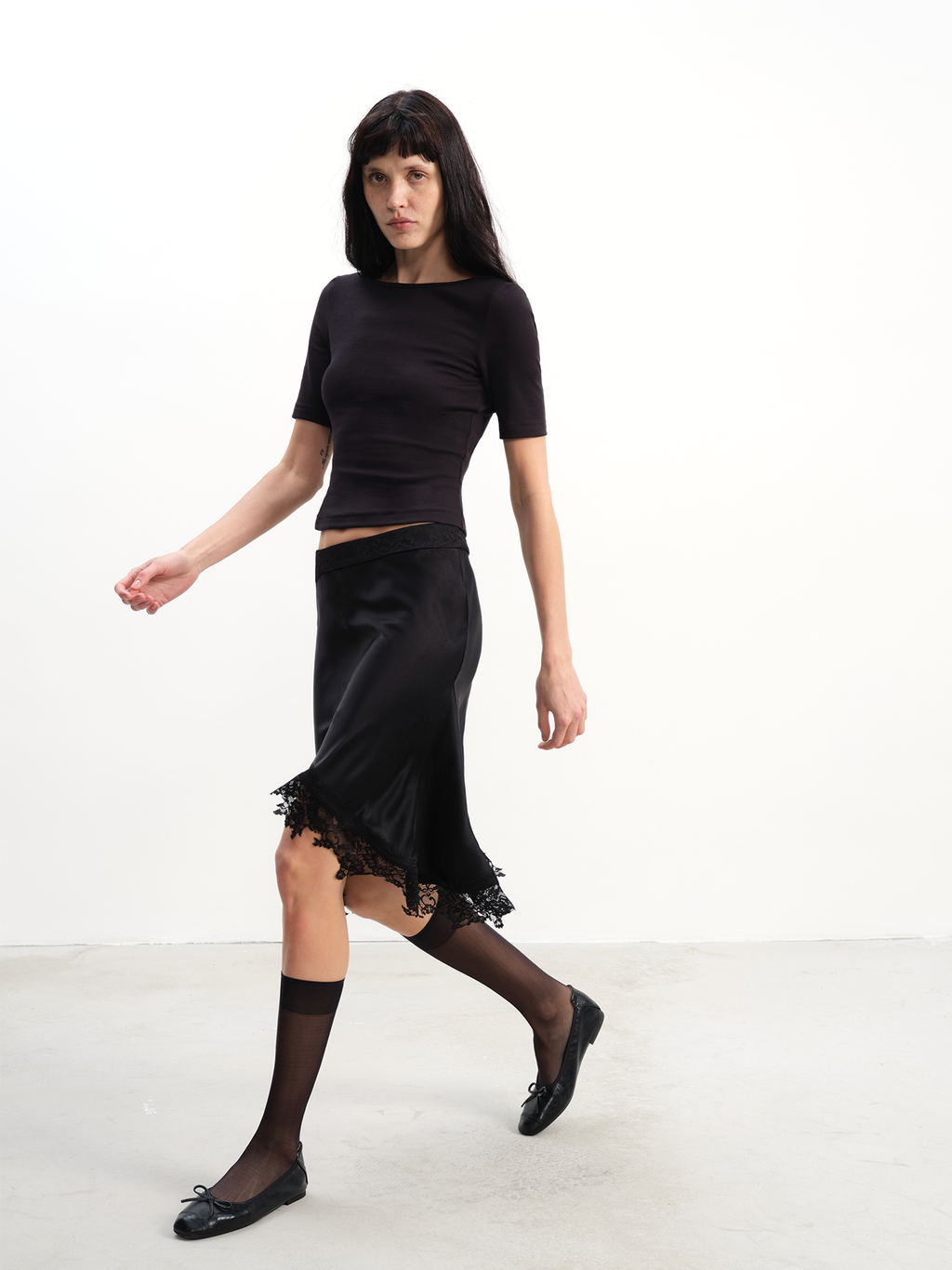 JCAESAR WOMEN Lace Satin Mermaid Skirt - jcaesarclo