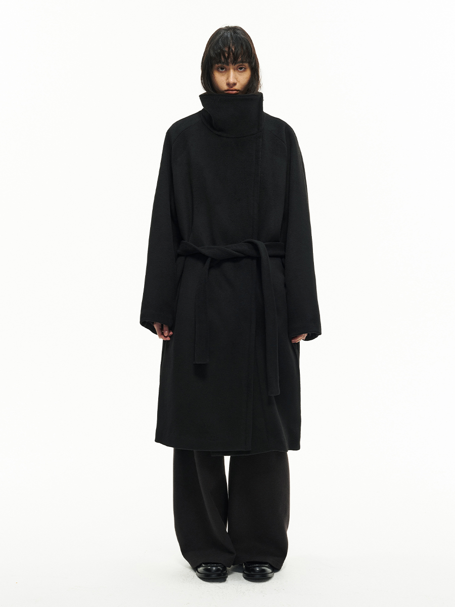 JCAESAR WOMEN Diagonal Zipper Coat - jcaesarclo