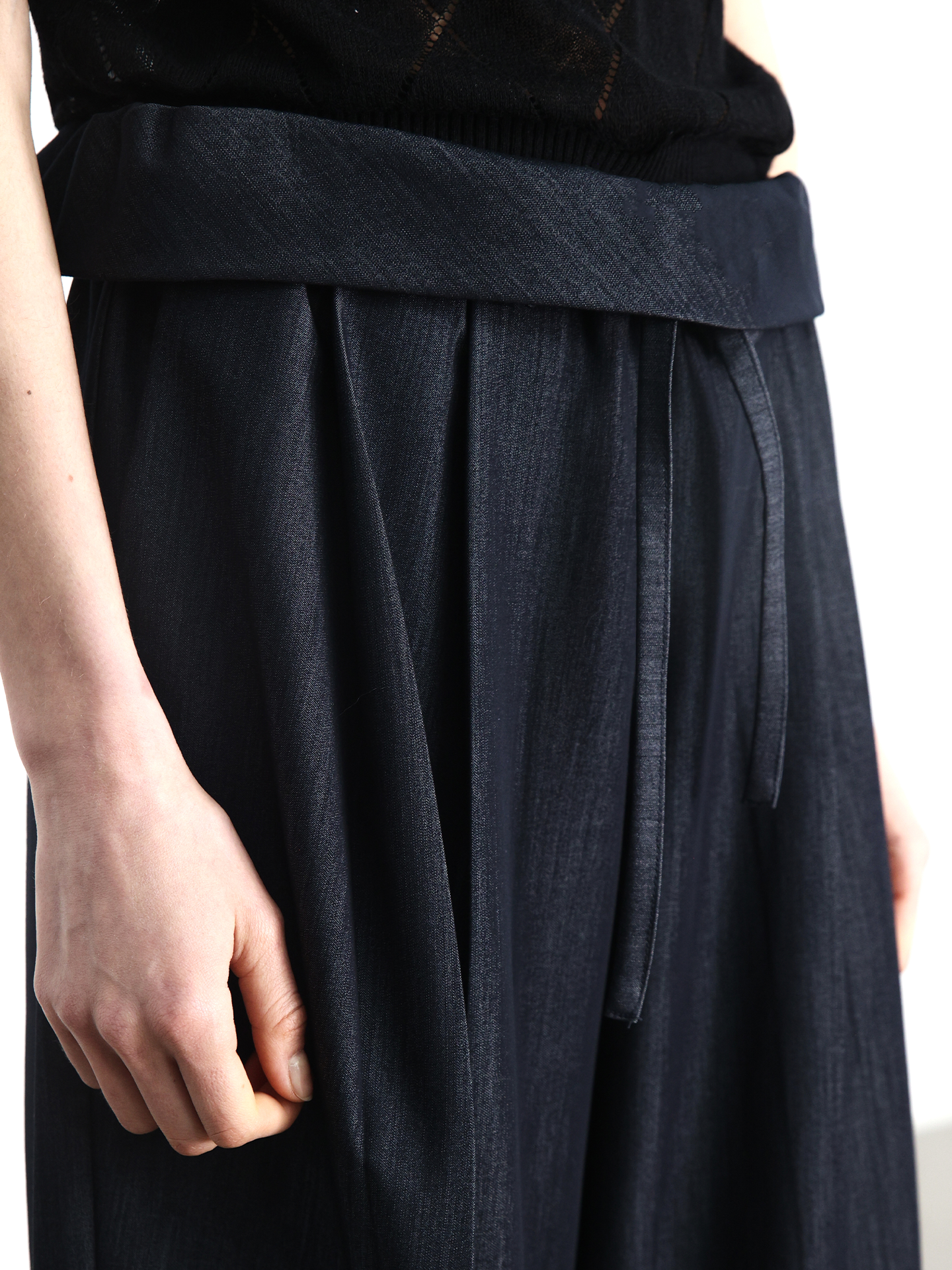 JCAESAR WOMEN Raw-denim inspired drawstring trousers
