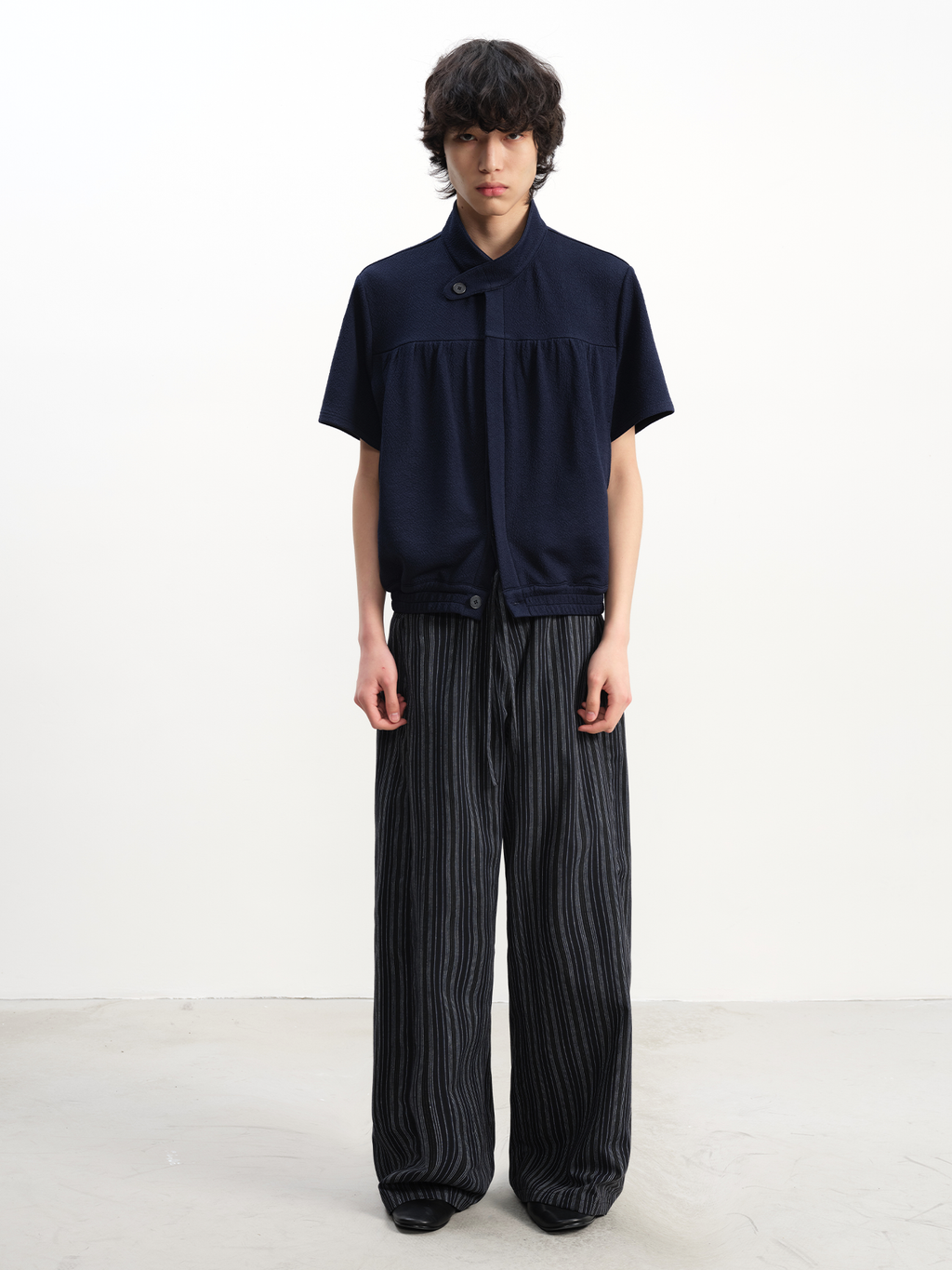 JCAESAR Stand-Collar Gathered Short-Sleeve Shirt - jcaesarclo