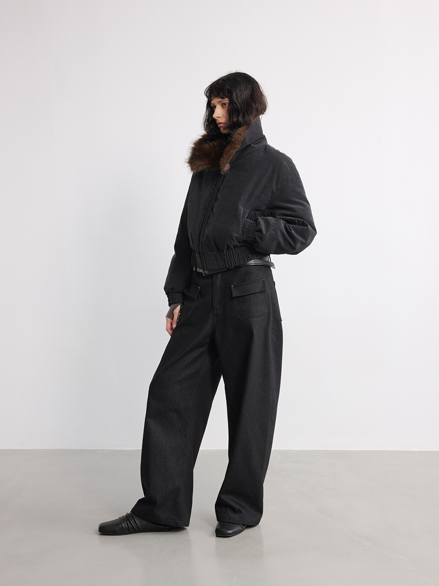 JCAESAR WOMEN Black Jeans With A Front Flap And A Curved Knife Brushed Finish - jcaesarclo