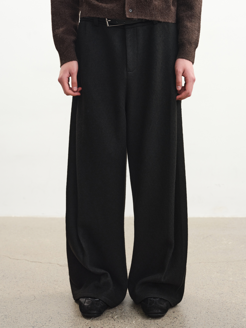 JCAESAR Fan‑Pleated Wool Trousers - jcaesarclo
