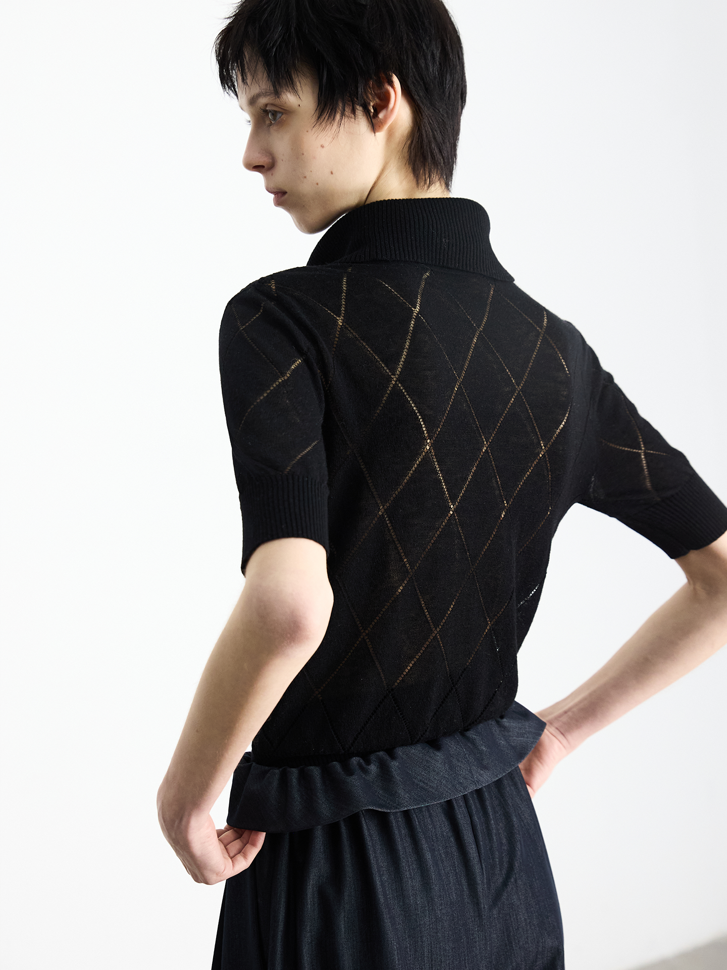 JCAESAR WOMEN Slouch-neck cutout argyle knit tee