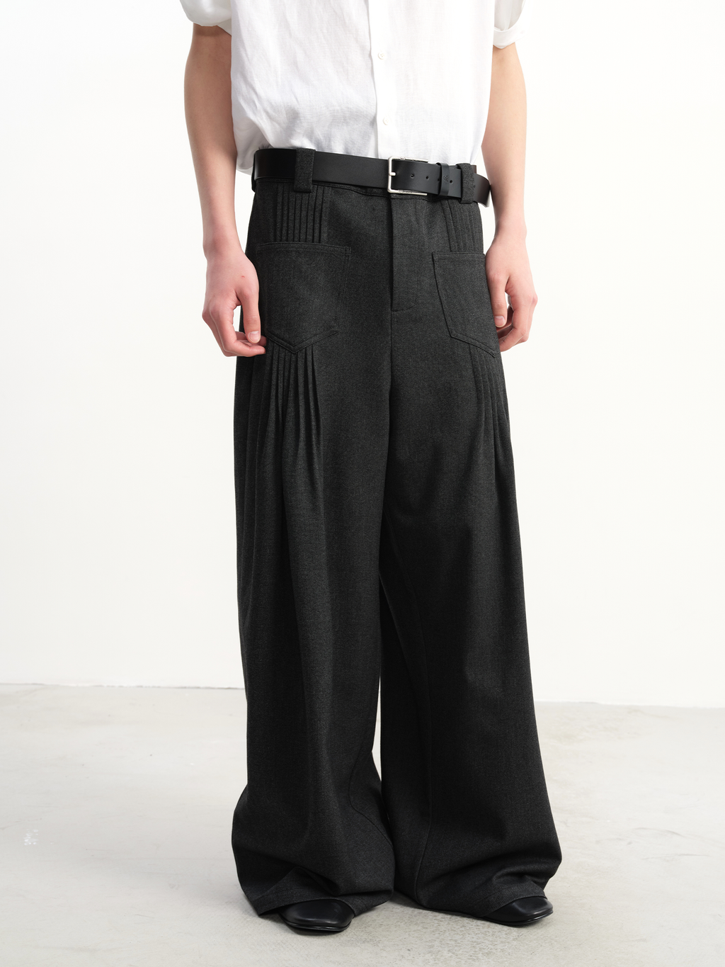 JCAESAR Pleated‑Pocket Wide‑Leg Trousers - jcaesarclo