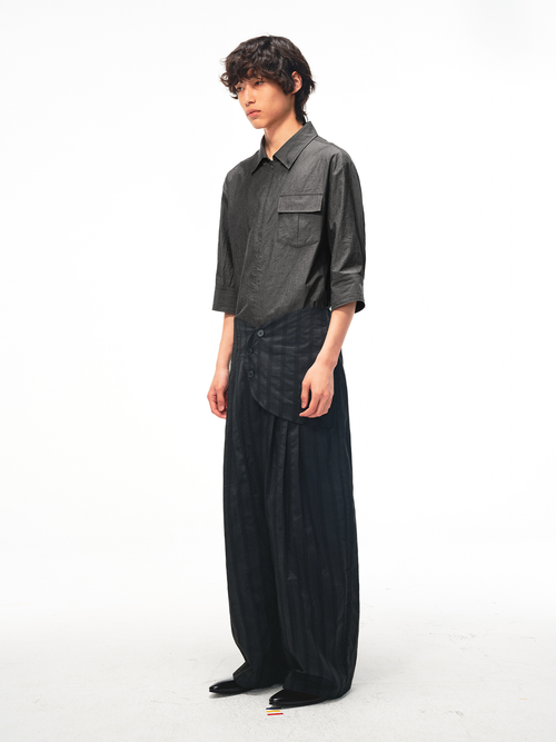 JCAESAR Half‑zip mid‑sleeve shirt with patch pocket in charcoal grey