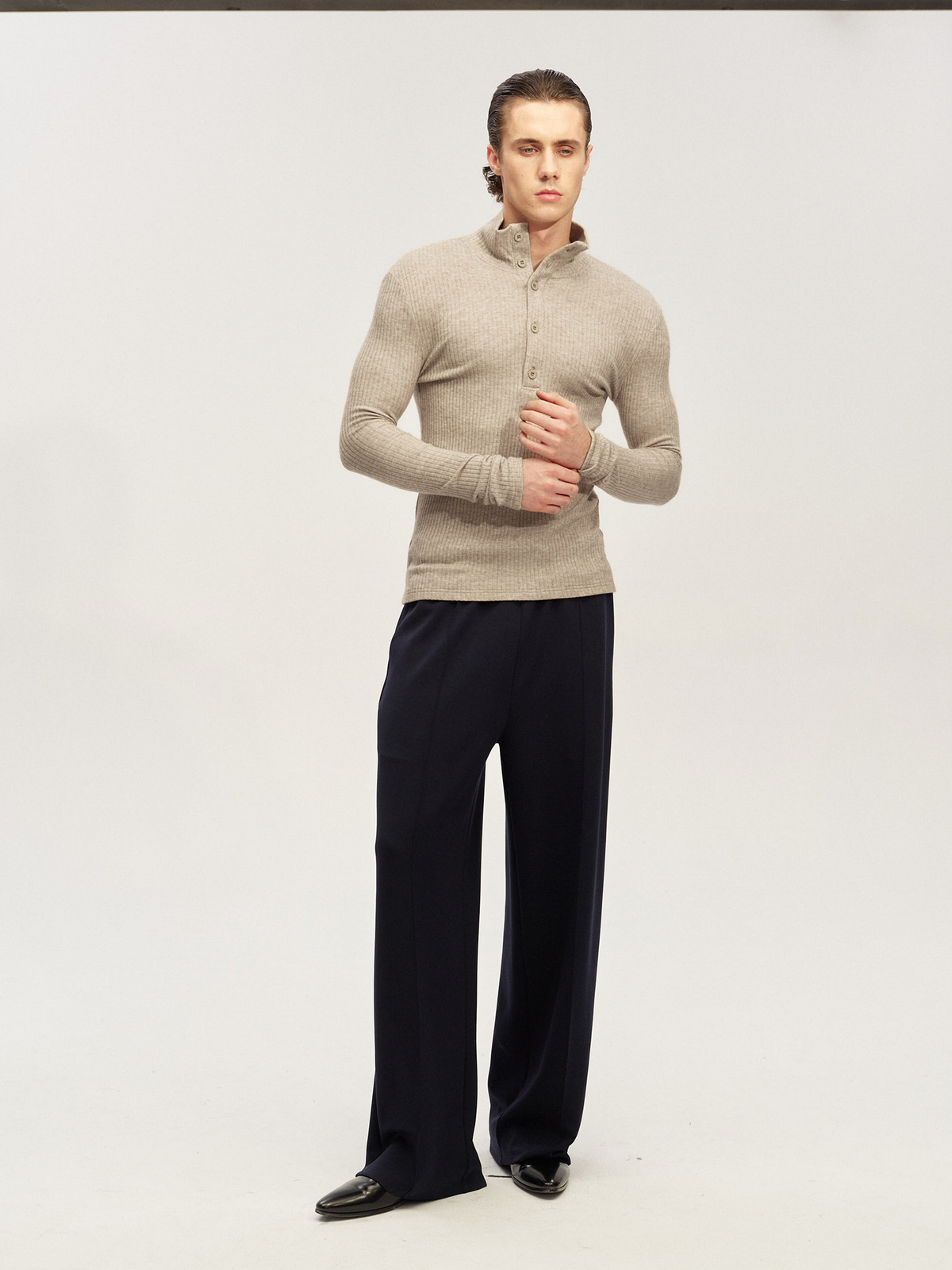 JCAESAR Slim-Fit Ribbed Turtleneck Base Layer with Buttons