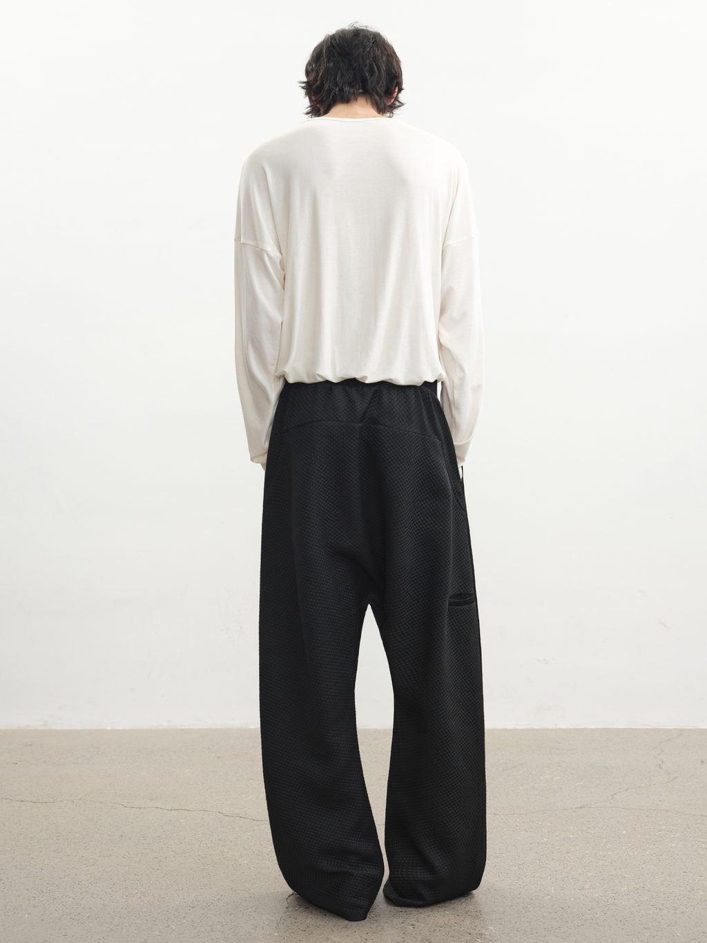 JCAESAR Piano‑Score Print Long‑Sleeve Tee - jcaesarclo