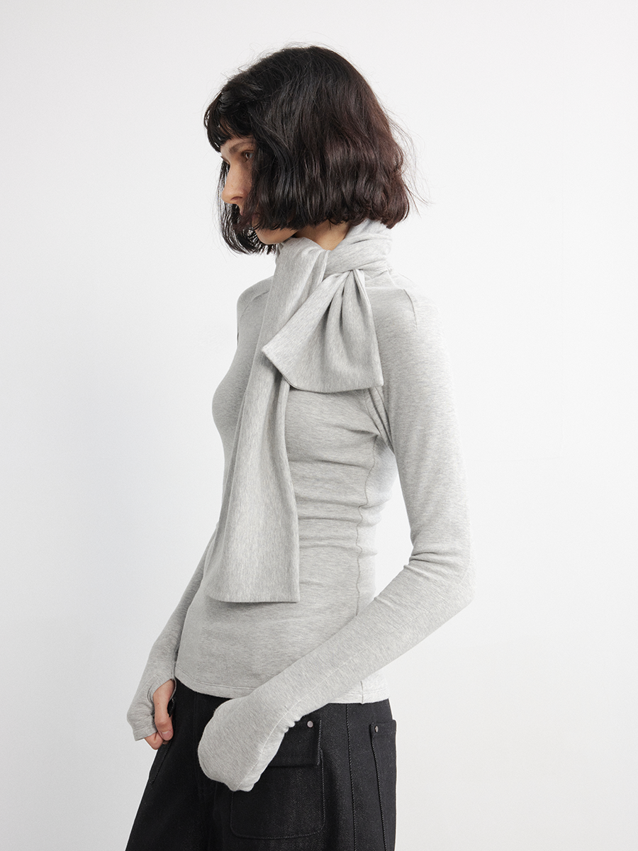JCAESAR WOMEN Scarf With Half - Fingered Sleeves - jcaesarclo
