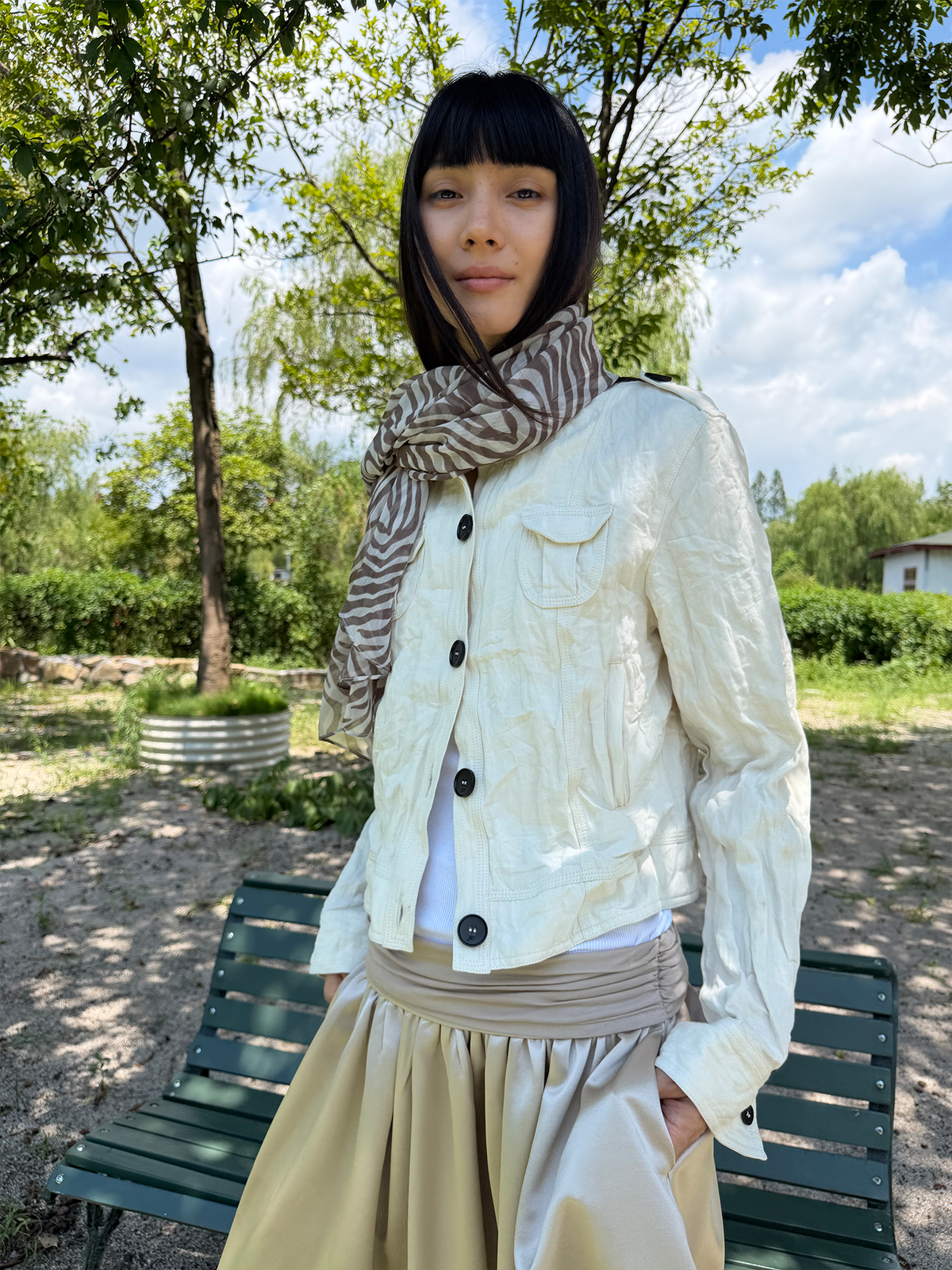 JCAESAR WOMEN Shape-Memory Metal Pleated Jacket