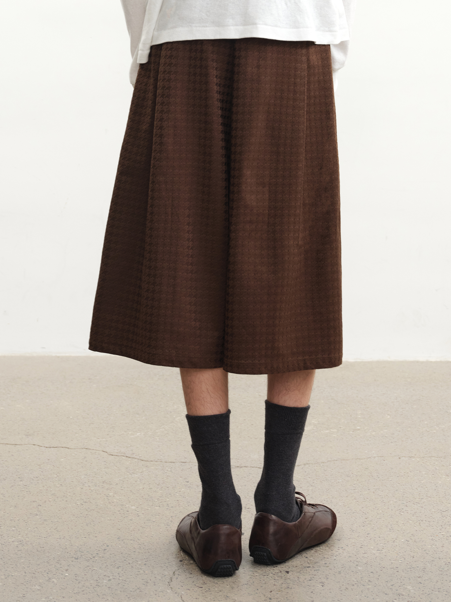 JCAESAR Houndstooth Pleated Cropped Pants - jcaesarclo