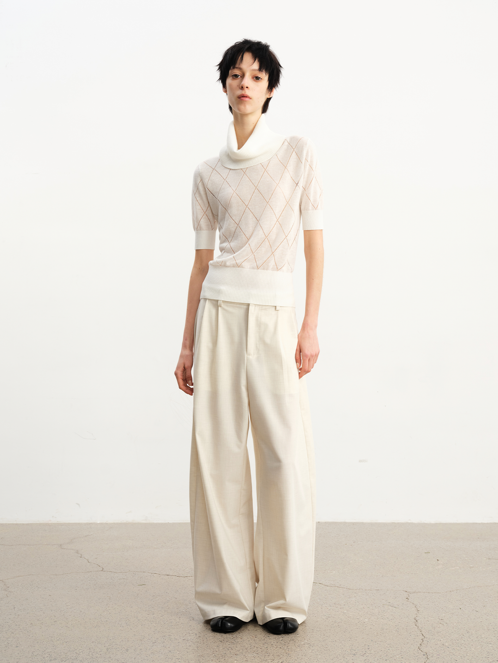 JCAESAR WOMEN Slouch-neck cutout argyle knit tee