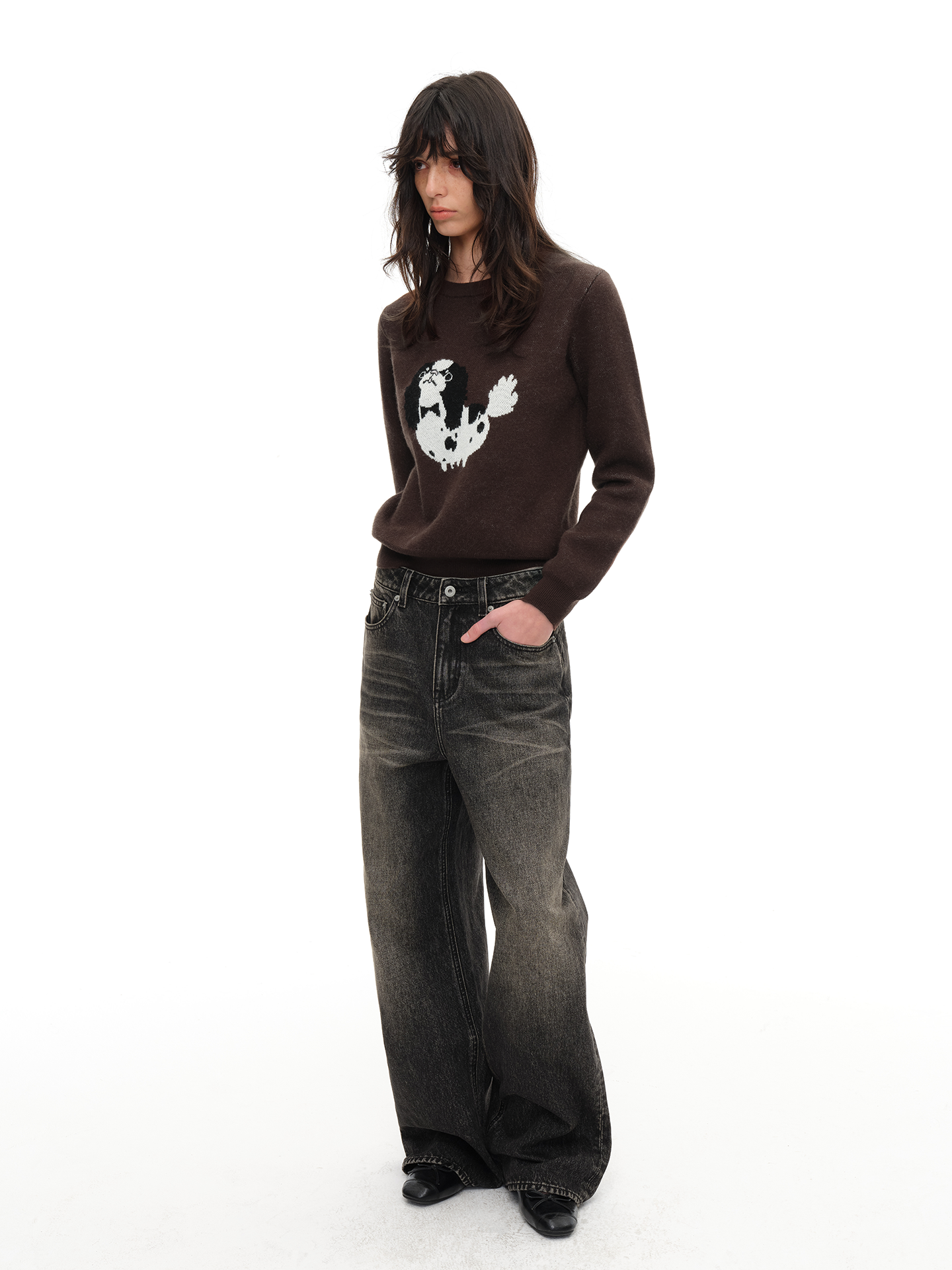 JCAESAR WOMEN Short Cropped Crewneck Sweater with Chihuahua Motif - jcaesarclo