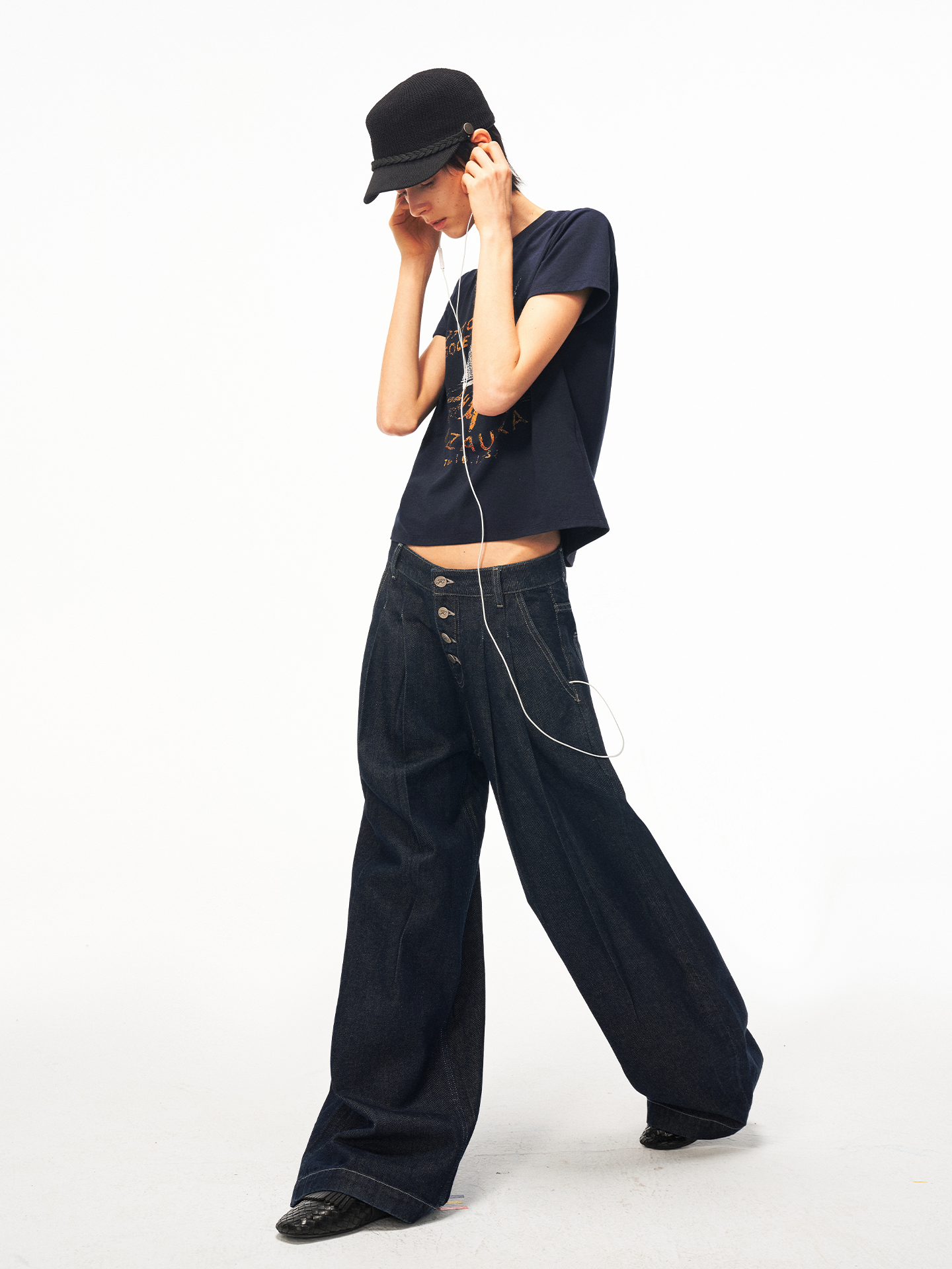 JCAESAR WOMEN Buttoned pleated cotton‑linen raw denim trousers