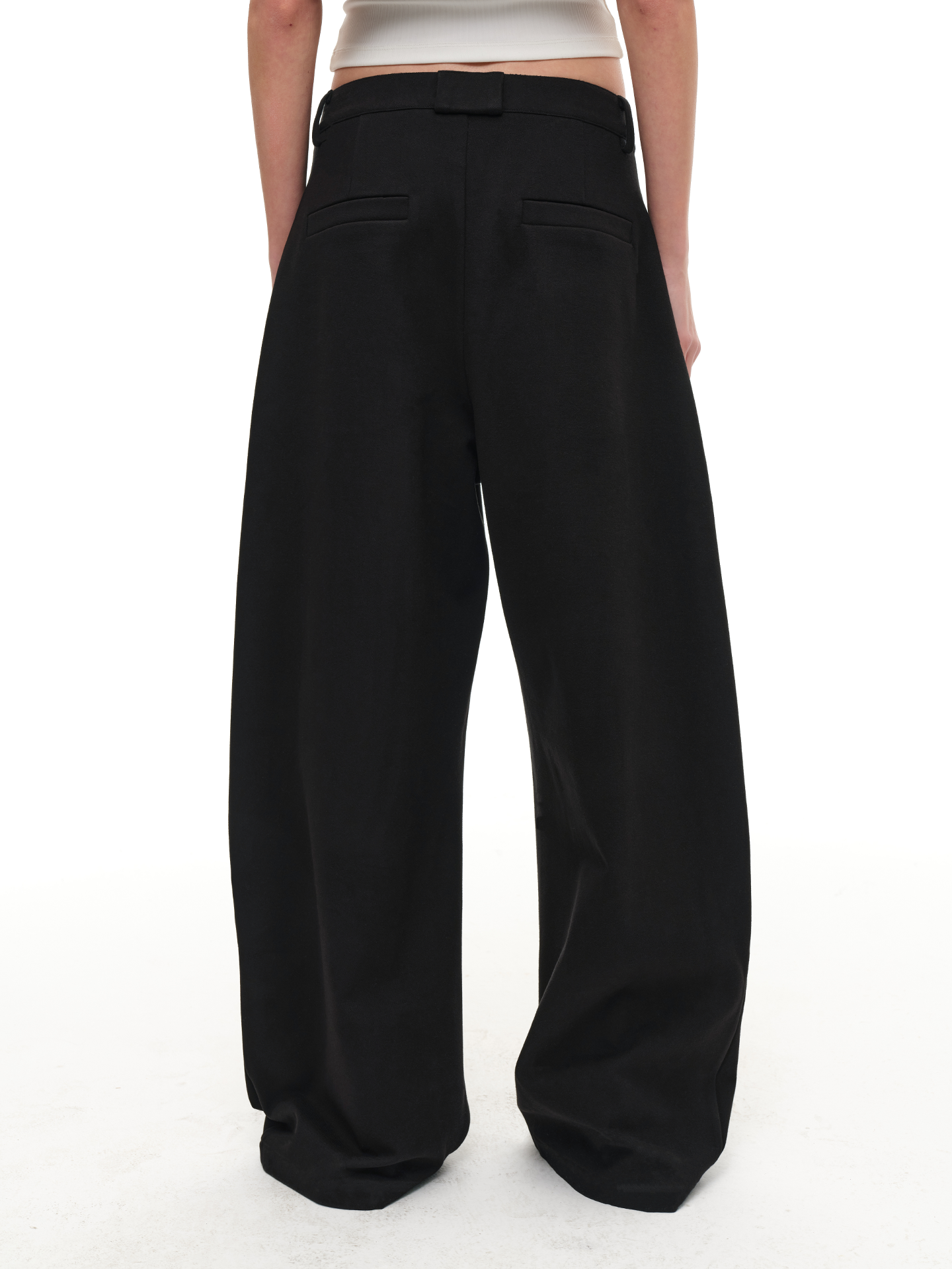 JCAESAR WOMEN Woolen Curved Banana Pants - jcaesarclo