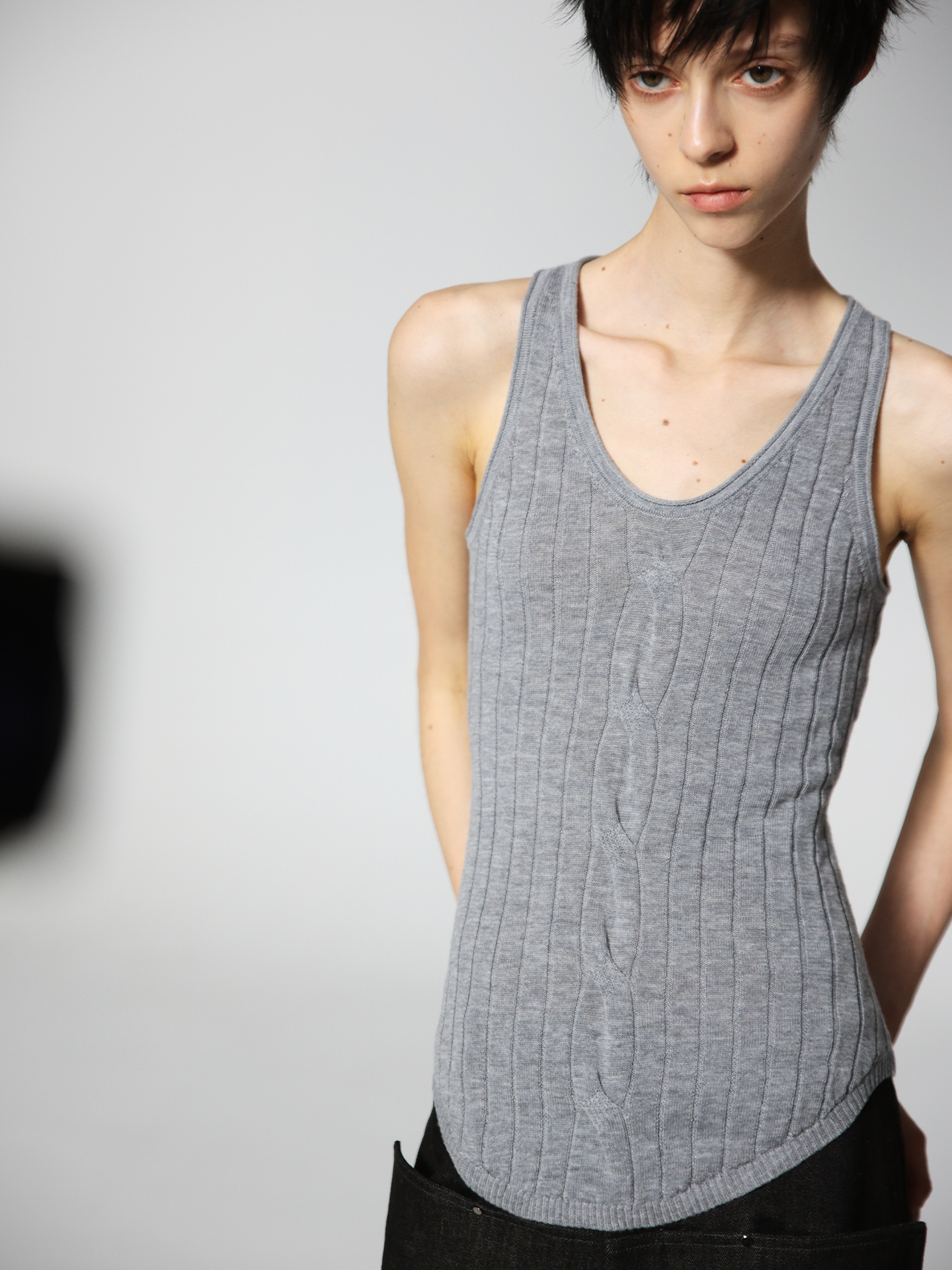 JCAESAR WOMEN Waist‑shaped cable‑knit fitted tank