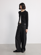 JCAESAR WOMEN Black Jeans With A Front Flap And A Curved Knife Brushed Finish - jcaesarclo