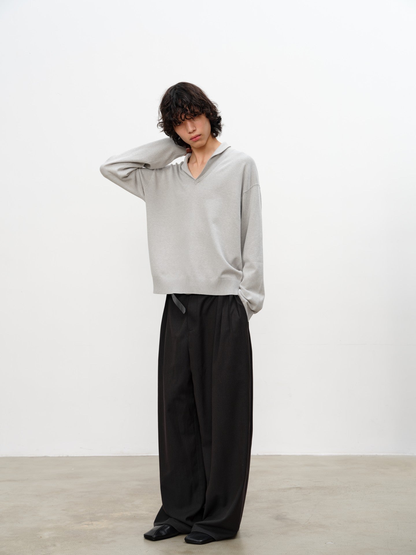 JCAESAR Seagull Collar Sweater